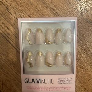Glamnetic Press-On Nails with Gold Accents
